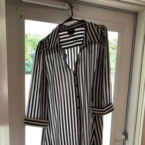 Retro black and white sheer tunic